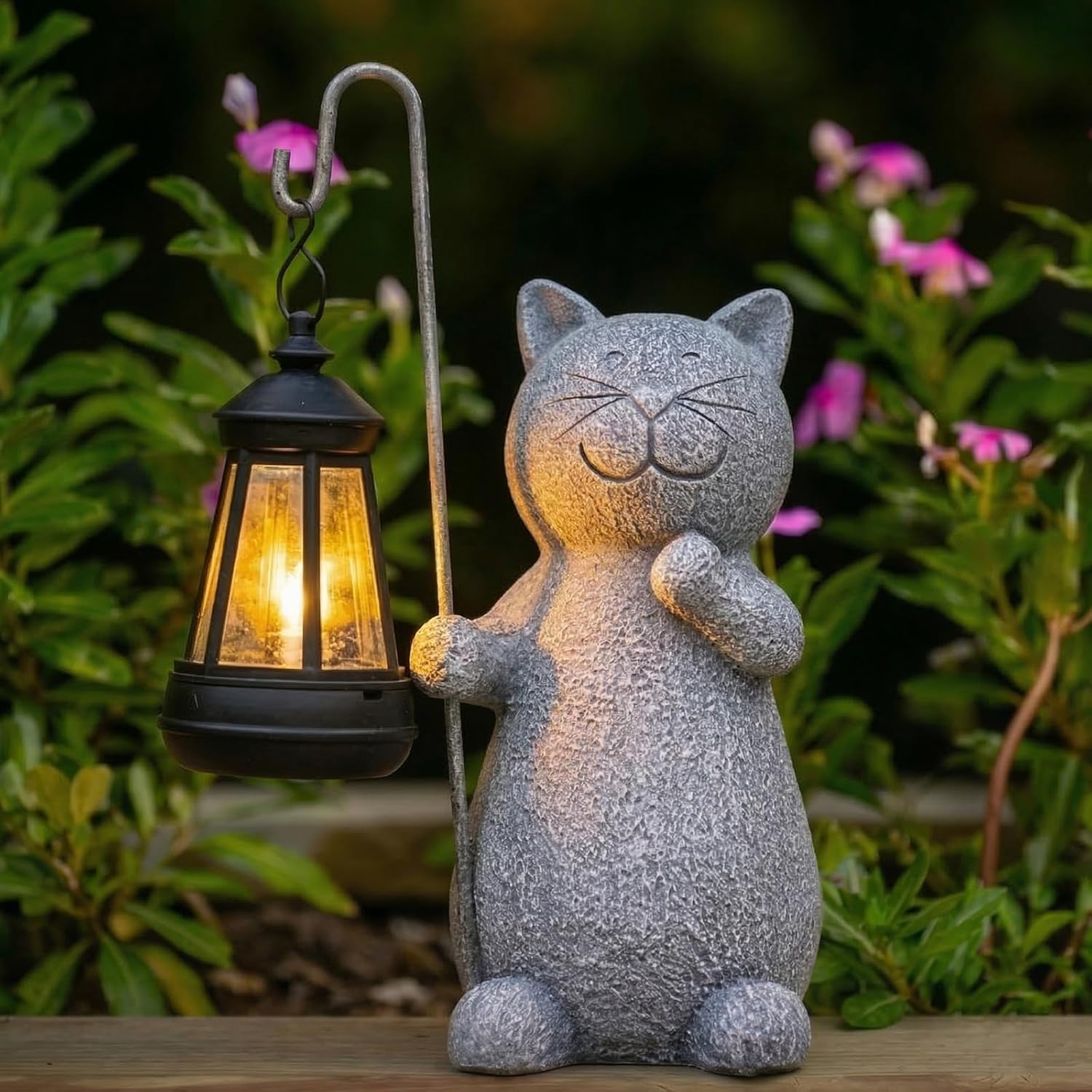 Qeeman Solar Garden Statue Cat Figurine- Garden Art with Solar Lantern, Loving Cat for Patio,Balcony,Yard, Lawn